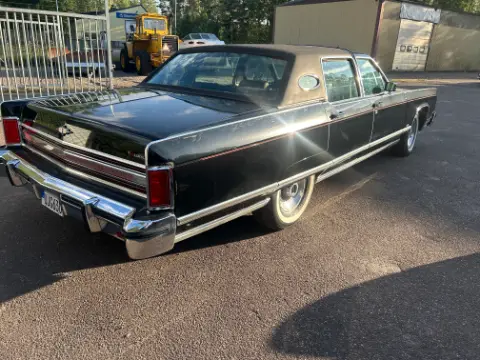Lincoln 1977 Lincoln Continental Towncar 1977 till salu i Tidaholm – bild 4 av 8