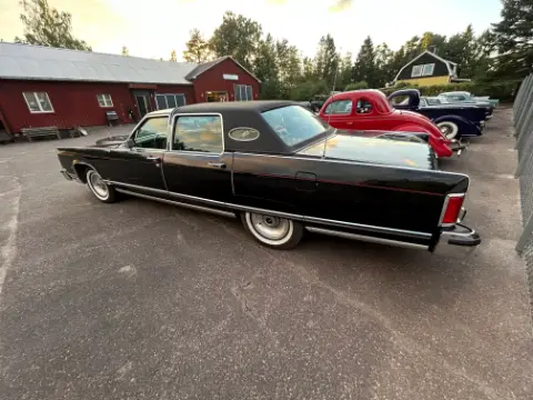 Lincoln 1977 Lincoln Continental Towncar 1977 till salu i Tidaholm – bild 3 av 8