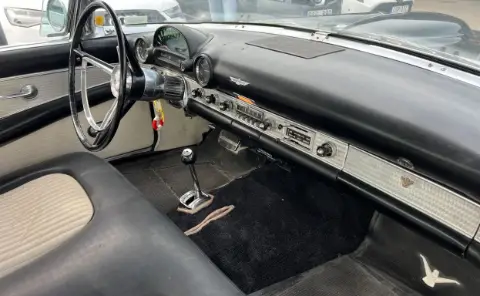 Ford 1956 Ford Thunderbird till salu i Täby – bild 8 av 8