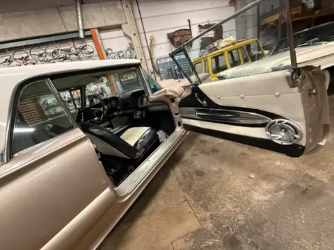 Ford 1960 Ford thunderbird 1960 coupe till salu i Karlsborg – bild 7 av 8