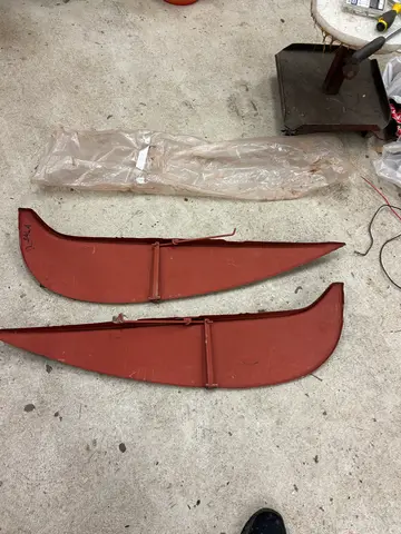 Chevrolet 1959 -59 Chevrolet fenderskirts till salu i Sala – bild 2 av 2