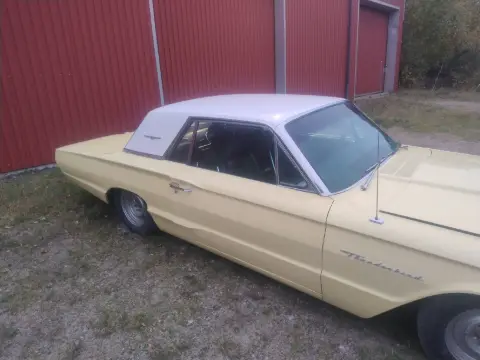 Ford 1964 Thunderbird 64  till salu i Hässleholm – bild 1 av 4