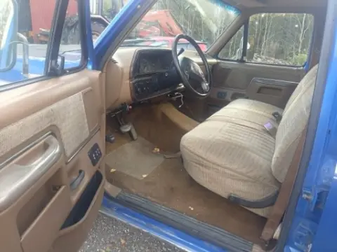 Ford 1900 Ford F-350 -89 till salu i Skara – bild 6 av 7