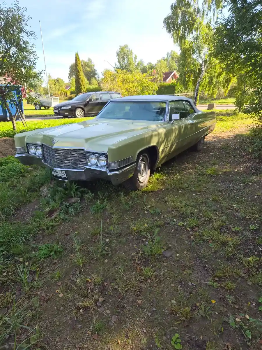 Cadillac 69 cab