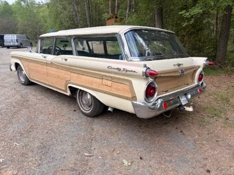 Ford 1959 Ford Country Squire 1959 till salu i Hillerstorp – bild 3 av 8