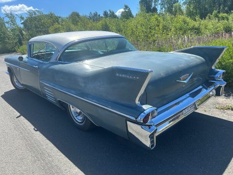 Cadillac De Ville -58