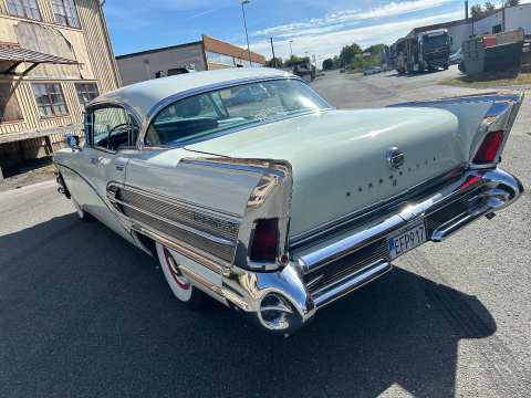 Buick Roadmaster-58