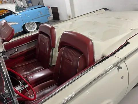 Ford 1963 Ford Thunderbird Cab -63 till salu i Forserum – bild 4 av 8