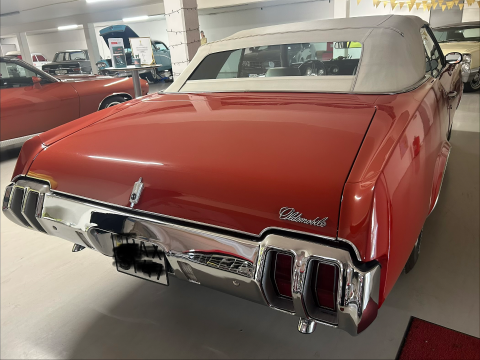 Oldsmobile 1970 Oldsmobile Cutlass Cab -70 till salu i Forserum – bild 1 av 7