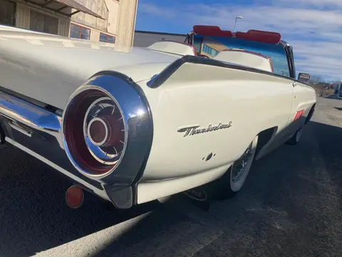 Ford 1963 Ford Thunderbird Cab -63 till salu i Forserum – bild 5 av 8