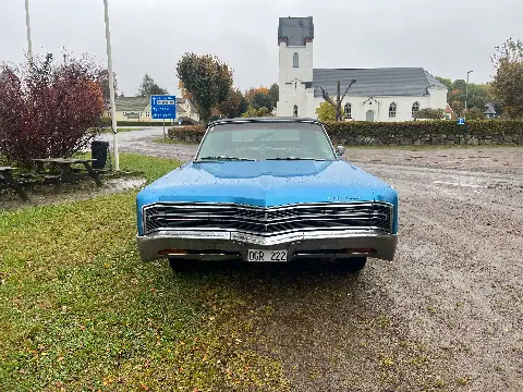 Chrysler 1967 Chrysler Newport Cab raggar skick  till salu i Hörby – bild 2 av 8
