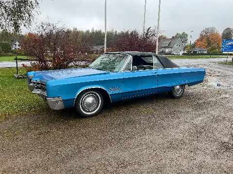 Chrysler 1967 Chrysler Newport Cab raggar skick  till salu i Hörby – bild 3 av 8