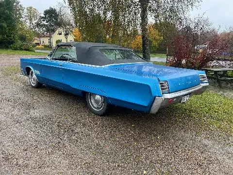 Chrysler 1967 Chrysler Newport Cab raggar skick  till salu i Hörby – bild 4 av 8