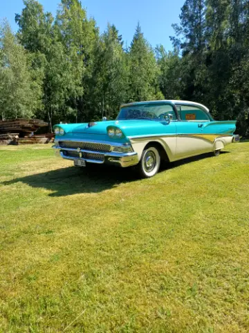 Ford 1958 Ford Fairlane 500 -58 till salu i Vänersborg – bild 2 av 8