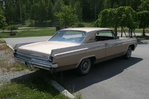 Oldsmobile 1963 Oldsmobile Starfire till salu i Stallarholmen – bild 4 av 8