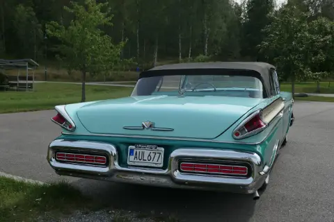 Mercury 1957 Renoverad 1957 Mercury Montclair Cabriolet till salu i Stallarholmen – bild 4 av 8