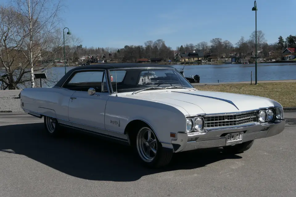 Oldsmobile 1966 1966 Oldsmobile 98 till salu i Stallarholmen – bild 1 av 8