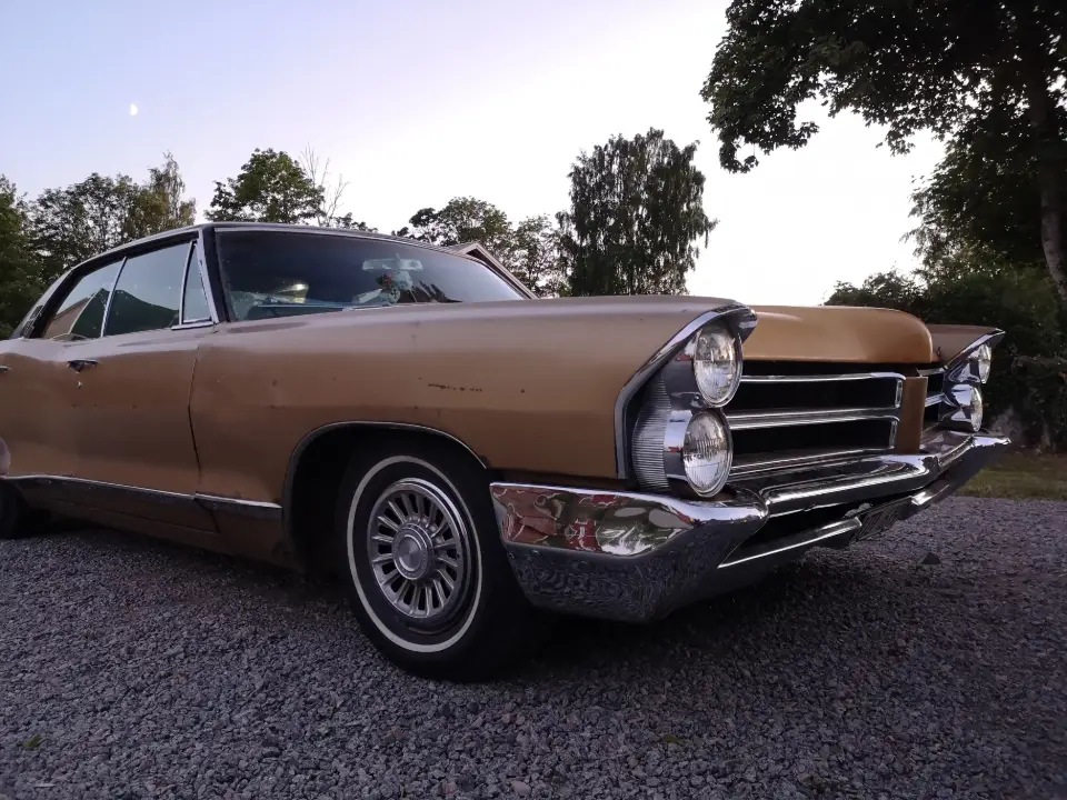 Pontiac starchief 4 dr ht