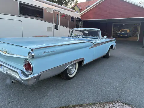 Ford 1959 Ford skyliner 1959 352 fe 3stegs crusomatic  till salu i Eslöv – bild 4 av 6