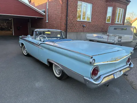 Ford 1959 Ford skyliner 1959 352 fe 3stegs crusomatic  till salu i Eslöv – bild 5 av 6