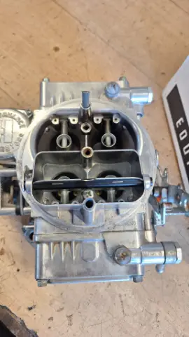 Holley Holley 4port  600 Cfm till salu i Sätila – bild 5 av 7