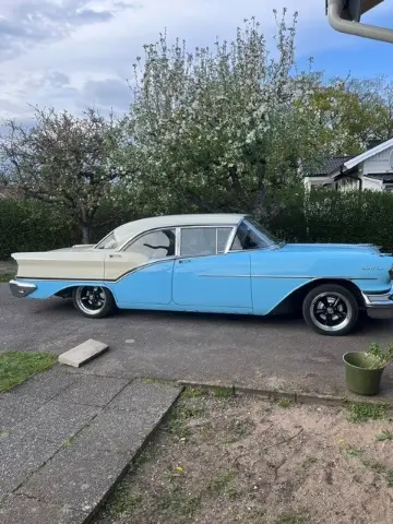 Oldsmobile 1957 Oldsmobile Ninety-Eight 1957 till salu i Kalmar – bild 2 av 8