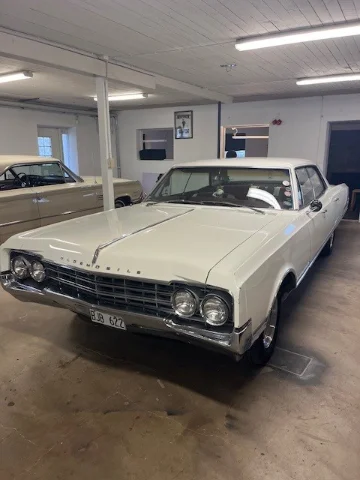 Oldsmobile 1965 Oldsmobile 98 till salu i Kalmar – bild 3 av 8