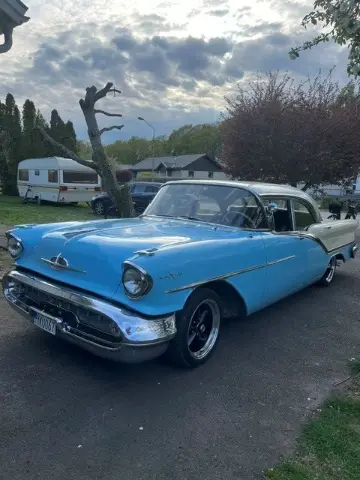 Oldsmobile 1957 Oldsmobile Ninety-Eight 1957 till salu i Kalmar – bild 3 av 8