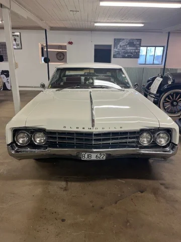 Oldsmobile 98