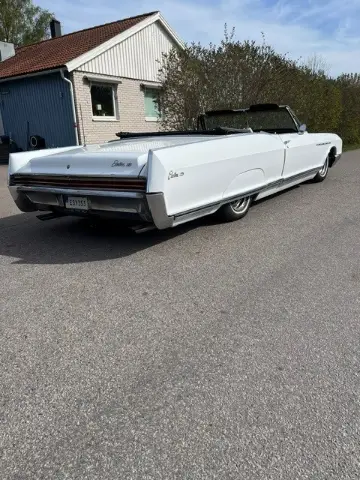 Buick 1966 Buick Electra 225 cab Luftfjädring till salu i Kalmar – bild 1 av 7