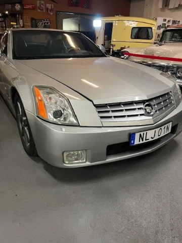 Cadillac Cadillac XLR Pplåtcab  till salu i Kalmar – bild 2 av 8