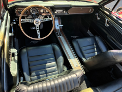 Ford Mustang GT cab -66