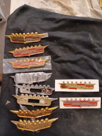 Emblem Cadillac 