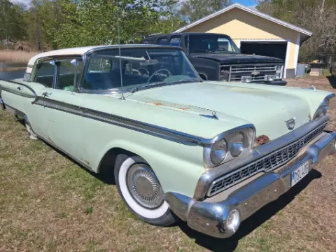 Ford 1959 galaxie till salu i Bräkne-Hoby – bild 1 av 3